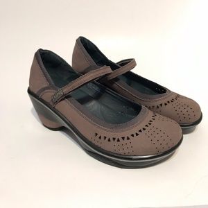 Sold‼️Jambu Womens Mary Jane Pumps☺️